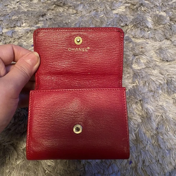***SOLD*** Authentic Chanel Classic Small Red Leather Wallet. - Picture 3 of 10